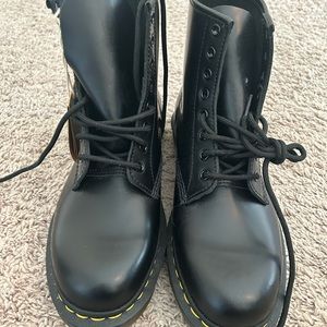 Dr. Martens 1460 smooth boots